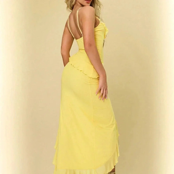 Yellow Boho Women's Solid Color High Slit Halter Neck Dress With Ruffle Hem - Picture 2 of 6